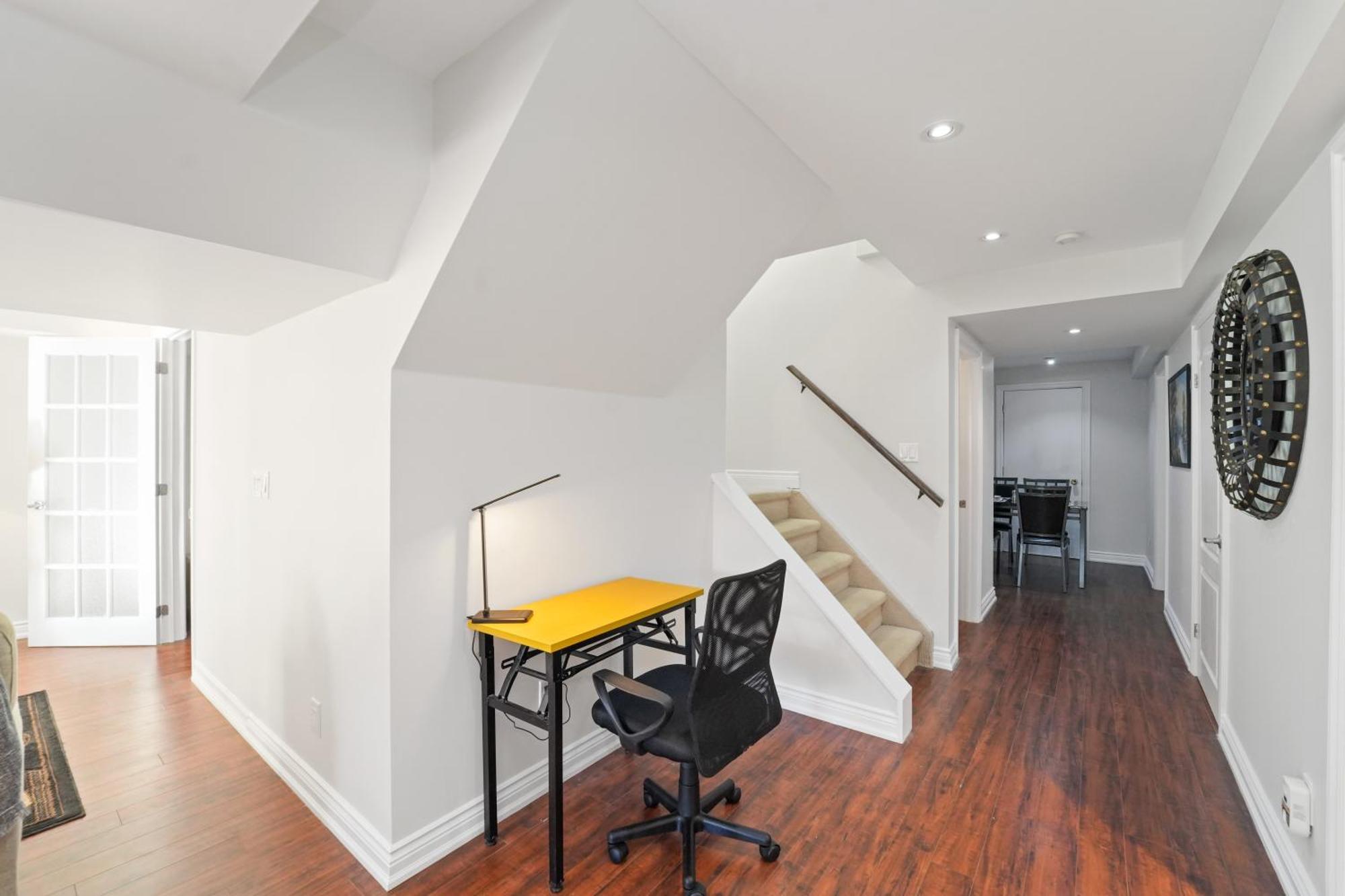 Cozy Lovely Ravine Facing Suite. Миссиссага Экстерьер фото